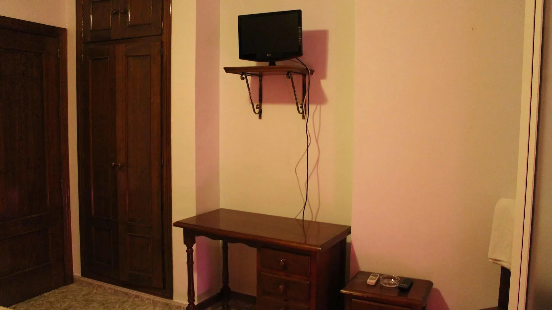 Hostal Dona Carmen Ronda Guest house