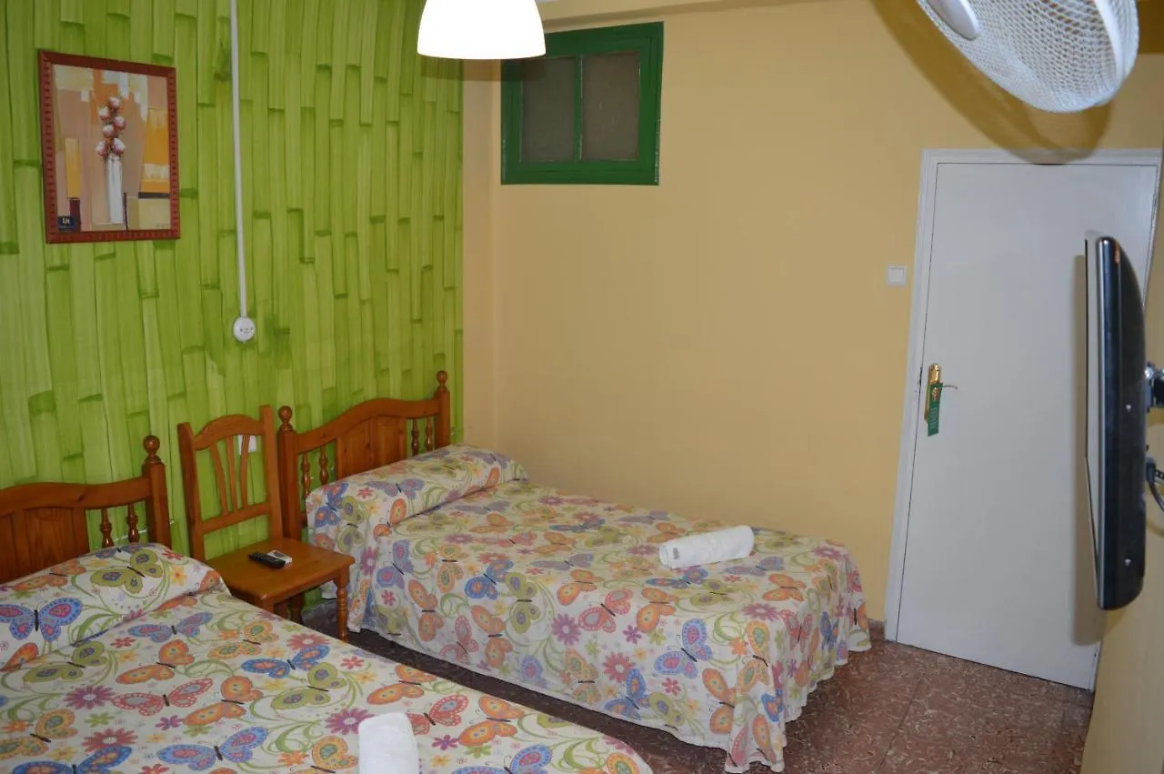 Hostal Dona Carmen Ronda 0*,